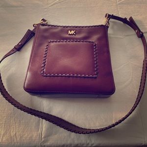 100% authentic Michael Kors Cross body